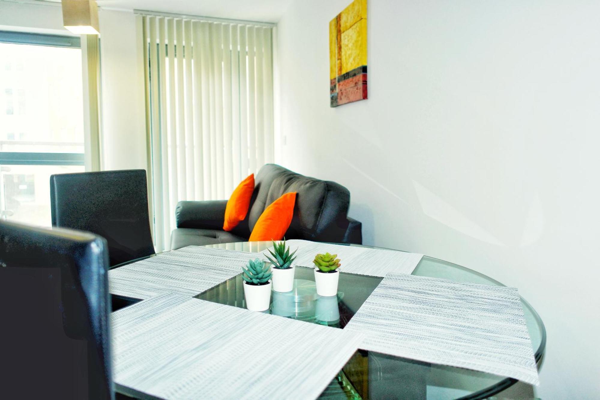 2 Bed Ensuite With Balcony And Free Onsite Secure Parking Manchester Zewnętrze zdjęcie