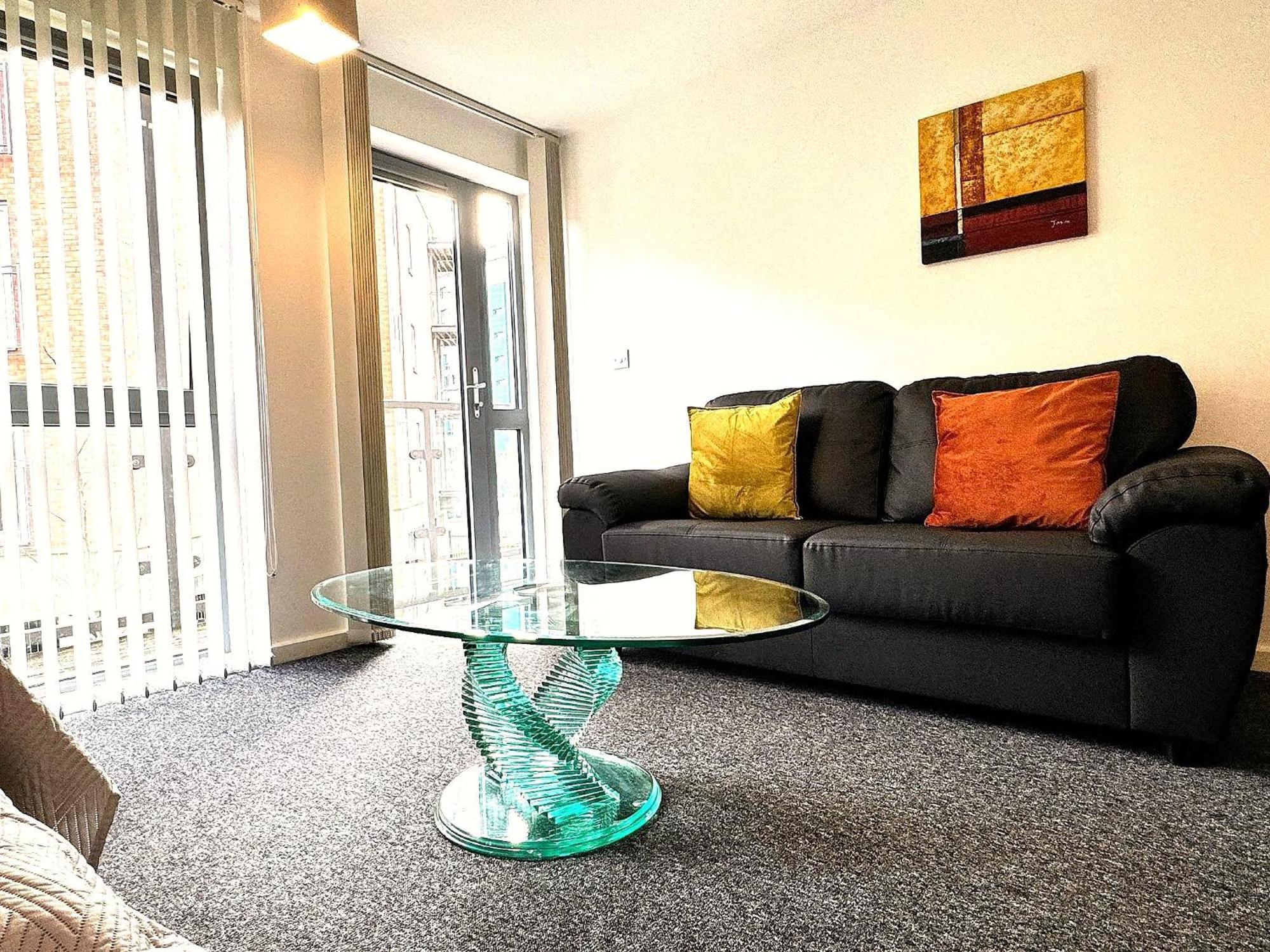 2 Bed Ensuite With Balcony And Free Onsite Secure Parking Manchester Zewnętrze zdjęcie