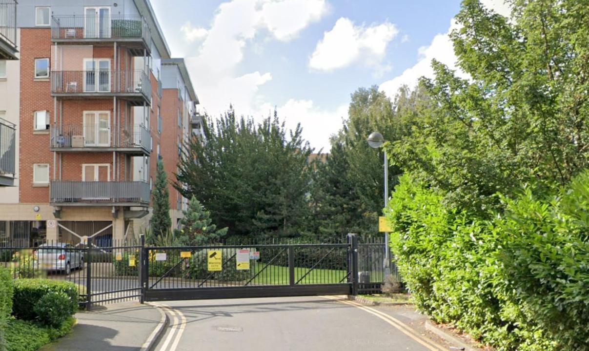 2 Bed Ensuite With Balcony And Free Onsite Secure Parking Manchester Zewnętrze zdjęcie